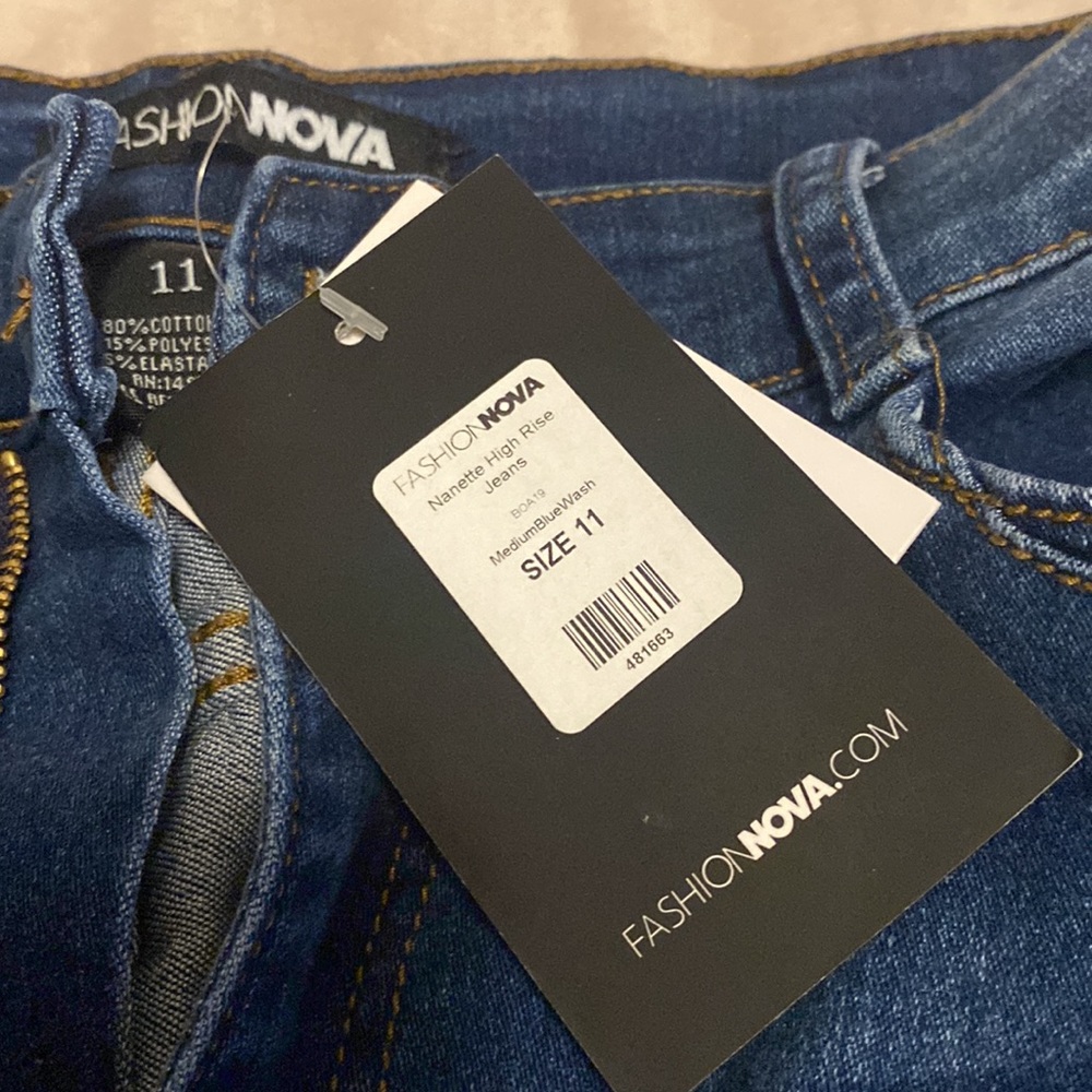 Fashion nova size 11 jeans. Never worn